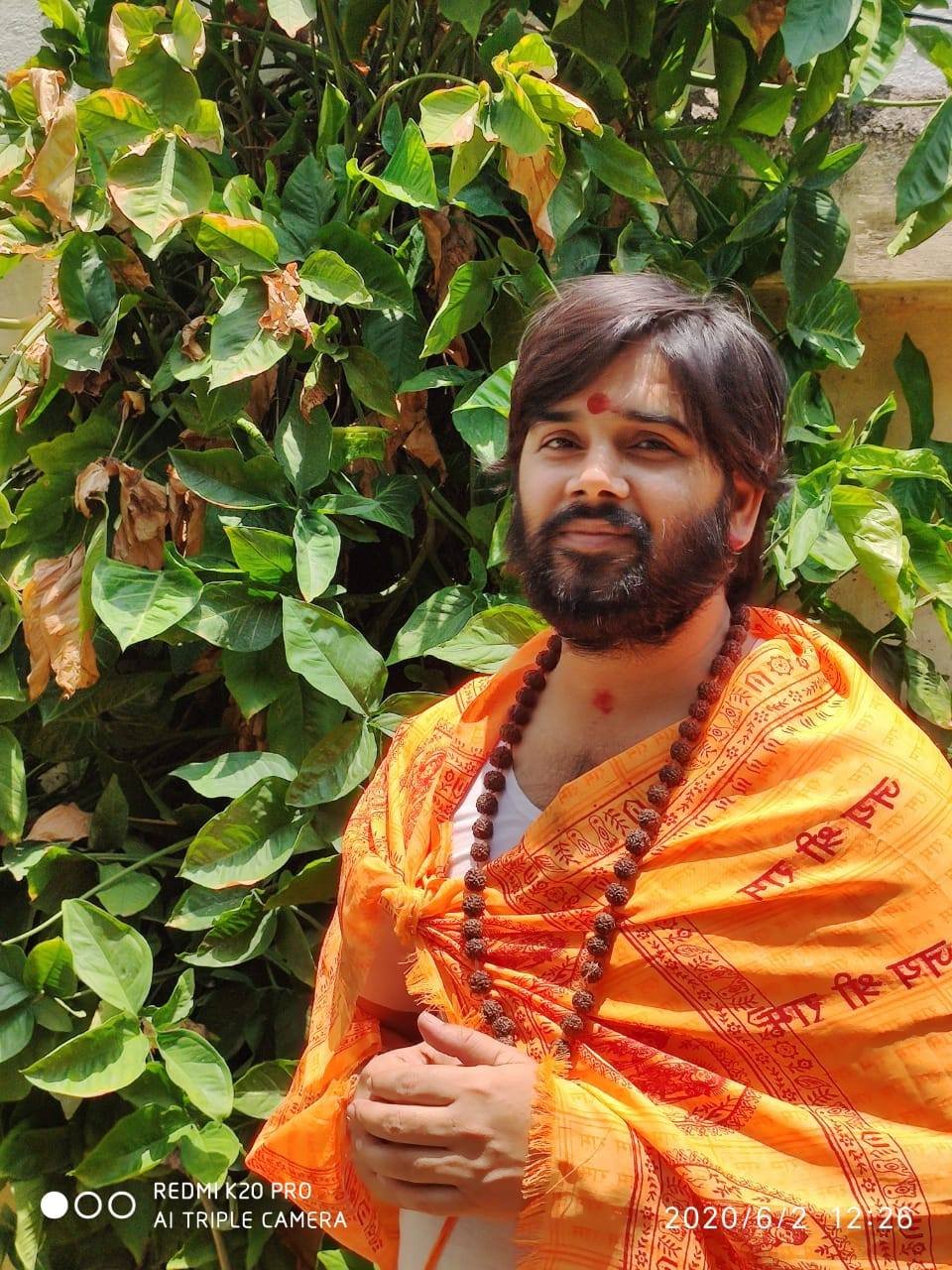 श्री लक्ष्मी नारायण दास संदीपन जी महाराज.